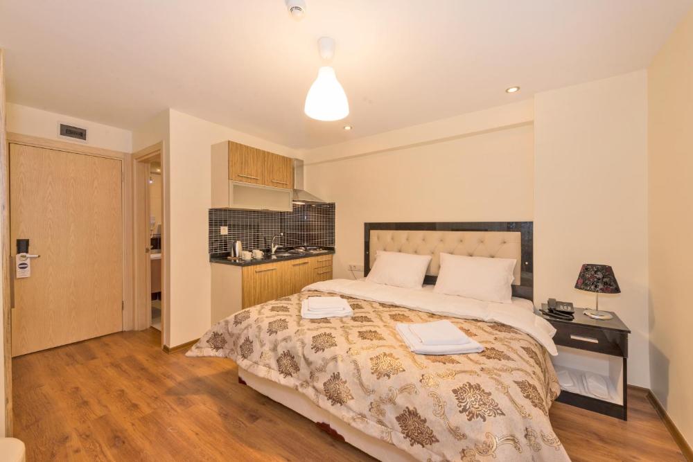 Family Room (4 Adults)