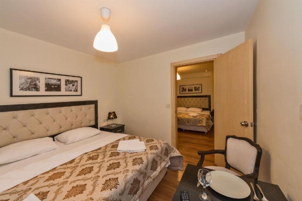 Invictum Residence image 17